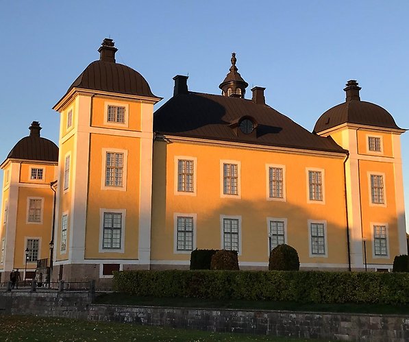 Strömsholms slott i solnedgång